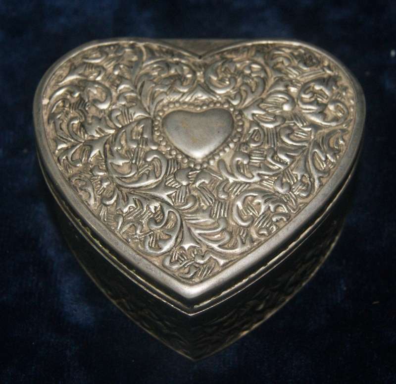 Silver plated high relief heart shaped trinket