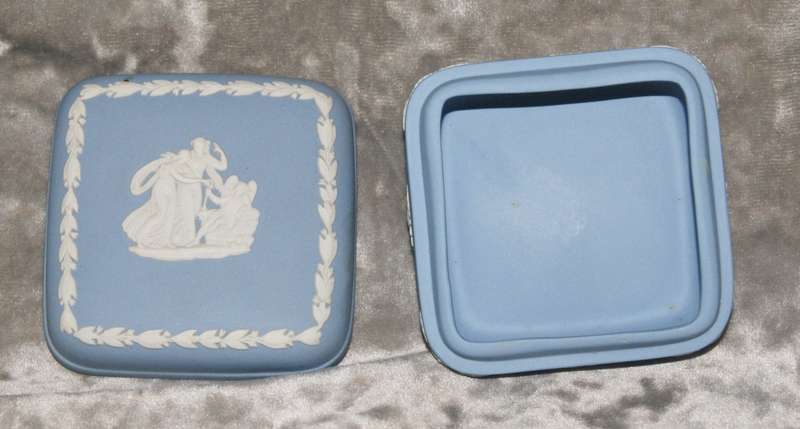 Wedgwood blue jasperware trinket box