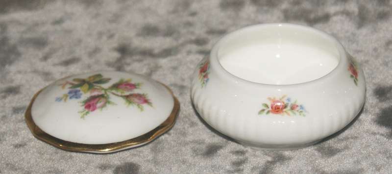 Royal Albert "Moss Rose" trinket box