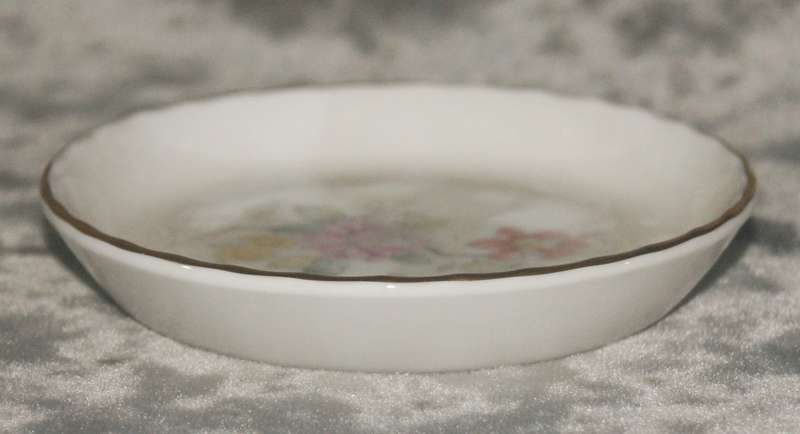 Royal Doulton Mysic Dawn pin dish (1 of 2)