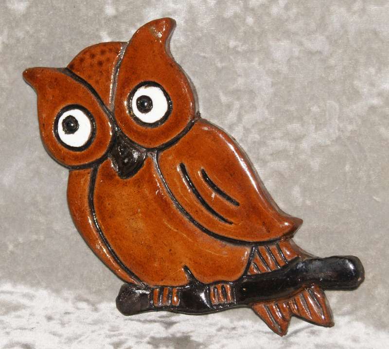 Vintage hand painted glazed pottery owl wall hanging (large) @@ CCRRAAZZYY R1 START
