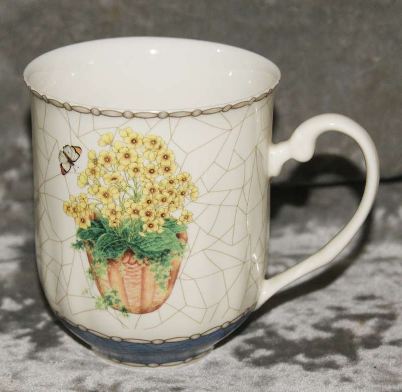 William James "Victoria's Garden" mug (2of3)