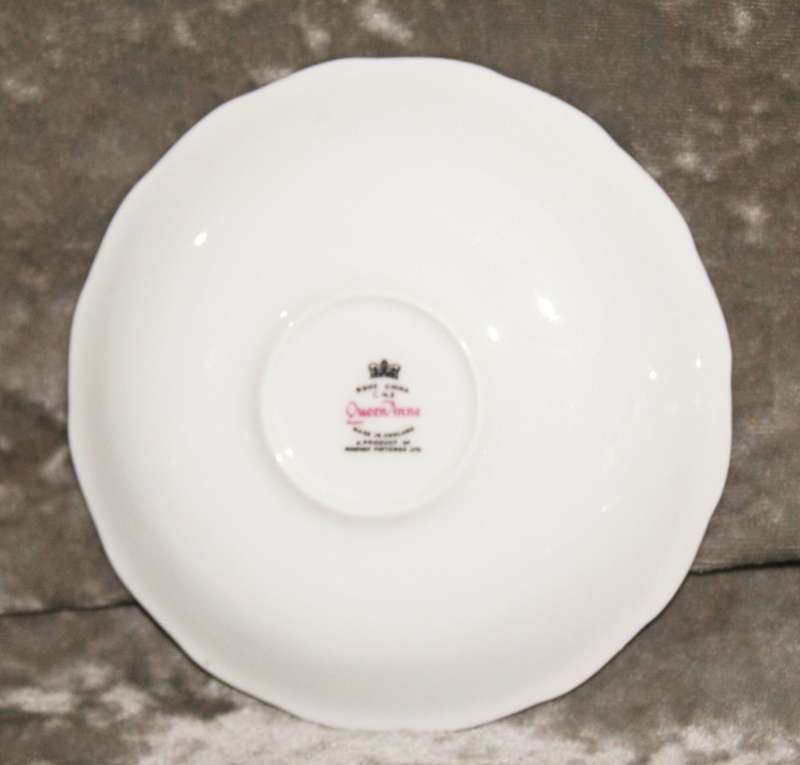 Queen Anne Blue Leaf saucer (3 of 4)