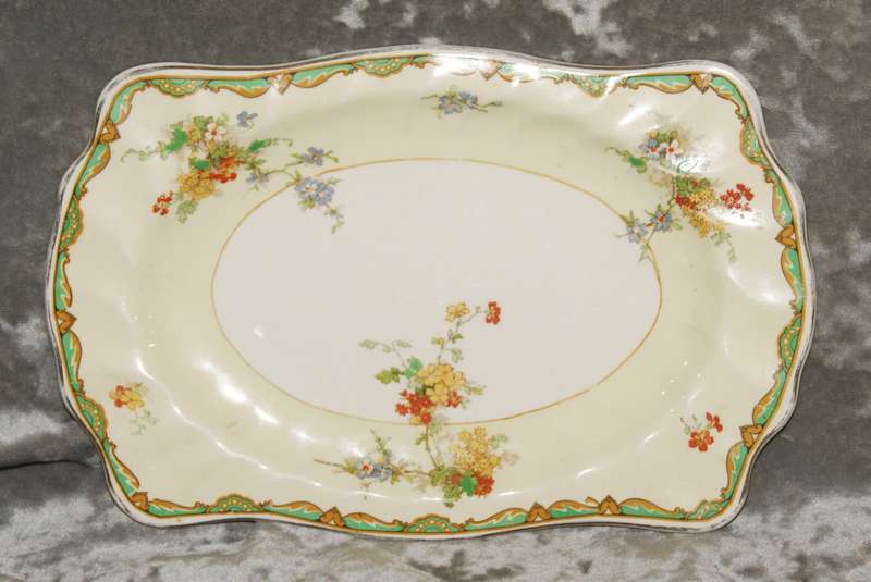Johnson Bro's "Old Chelsea" rectangular serving plate