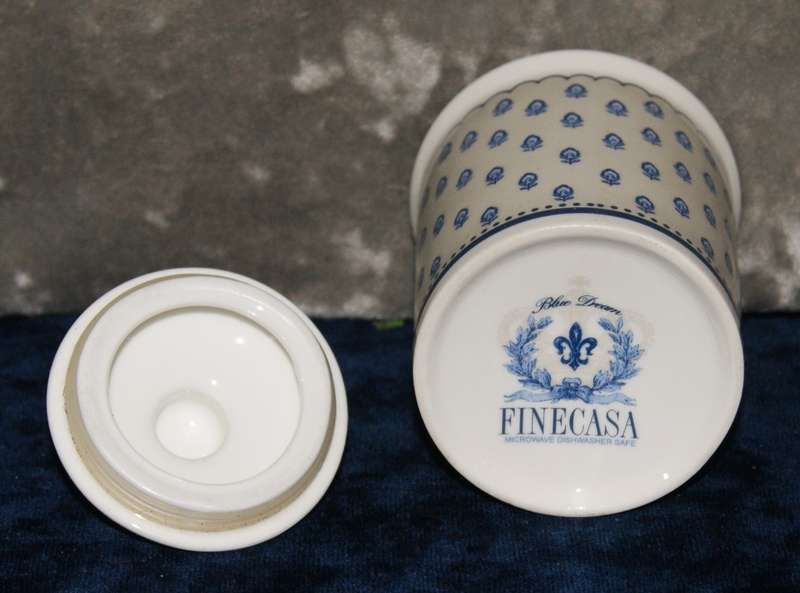 Finecasa "Blue Dream" lidded jar