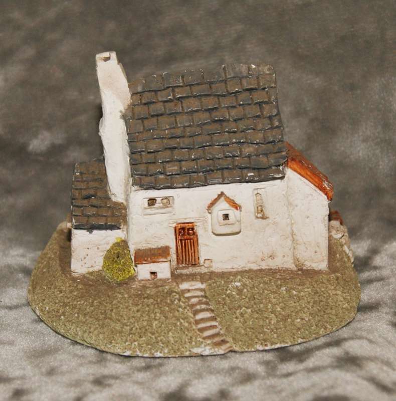 Ilkley Fine Arts Cottage Collection "Granny's Cottage"
