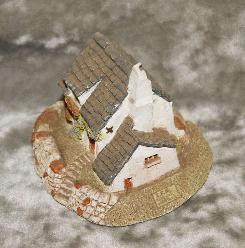 Ilkley Fine Arts Cottage Collection "Granny's Cottage"