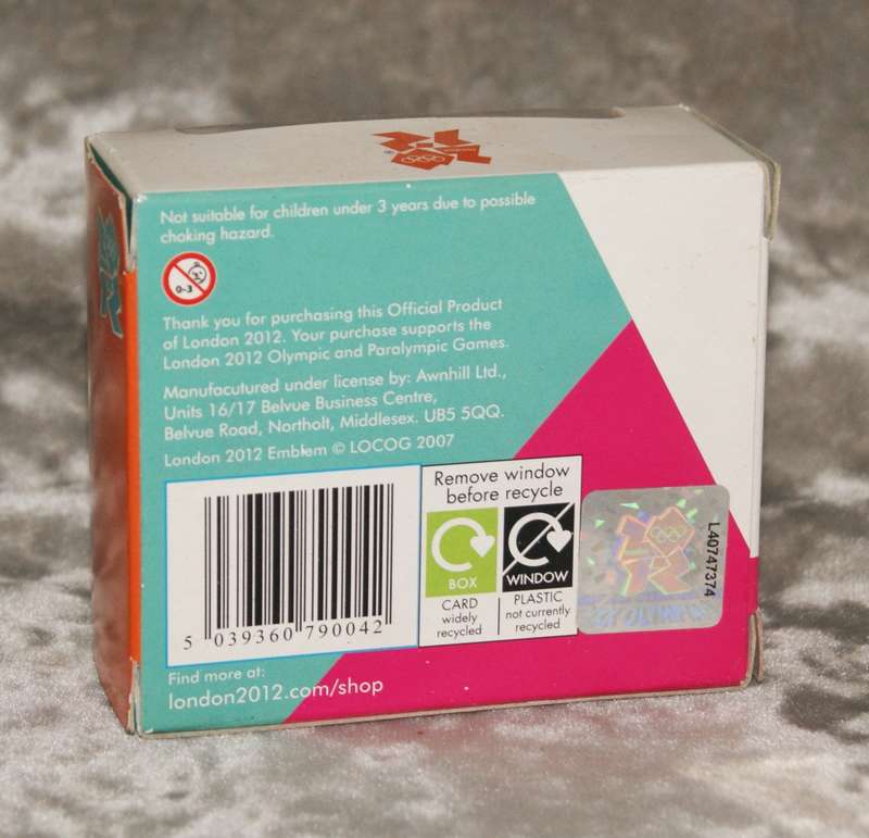 London 2012 official snow storm magnet in original box