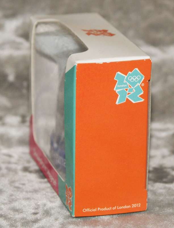 London 2012 official snow storm magnet in original box