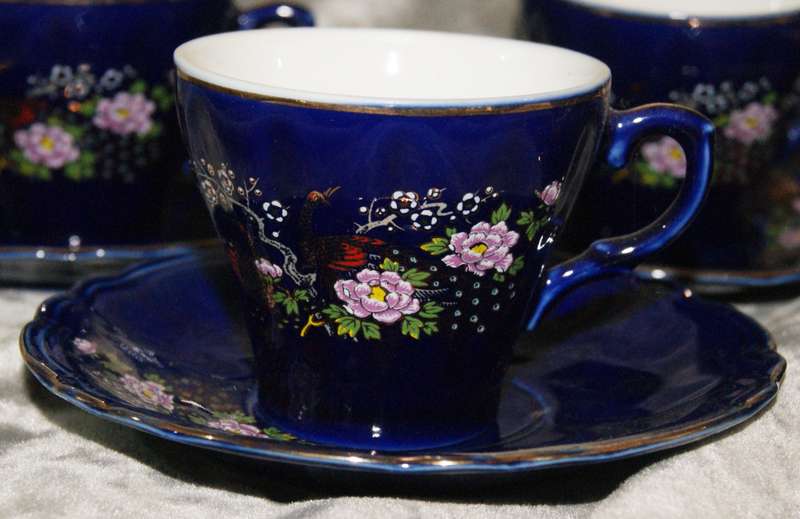 Set of 5 cobalt blue Satsuma style demitasse duo's