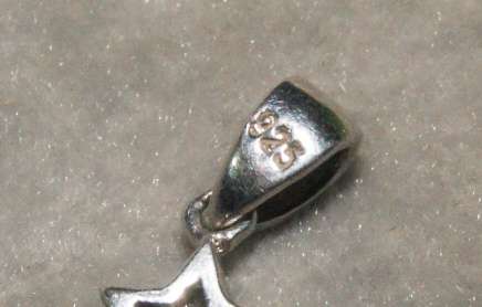925 Sterling silver moon and star pendant (1.2g) @@ CCRRAAZZYY R1 START