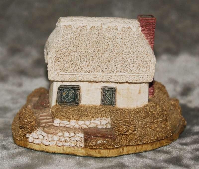 Lilliput Lane "Riverview" in original box