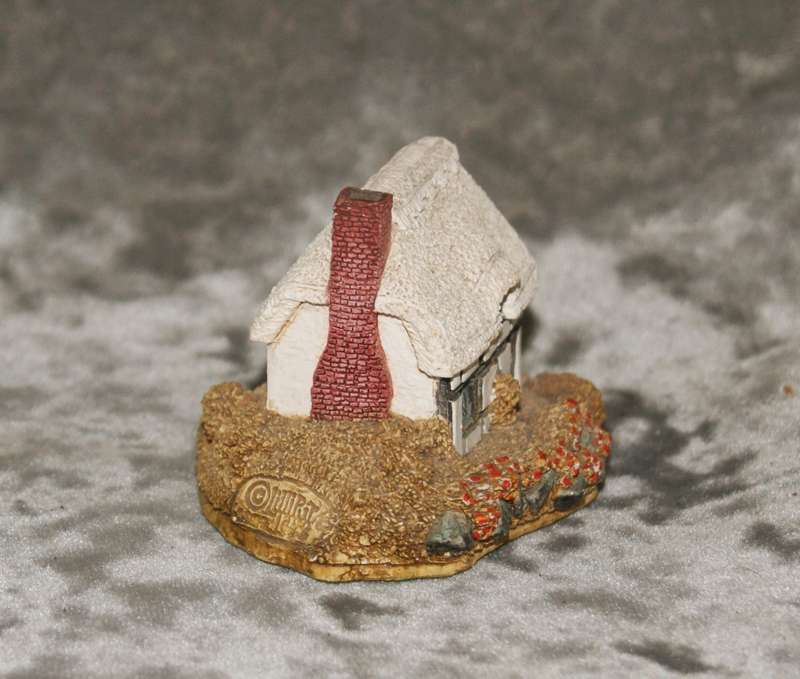 Lilliput Lane "Riverview" in original box