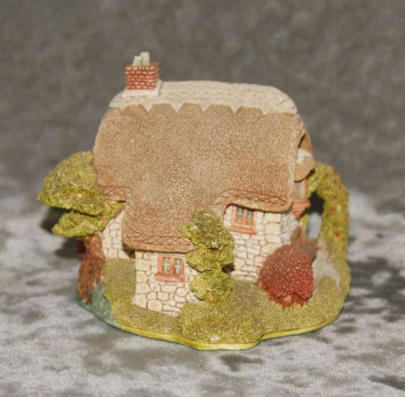 Lilliput Lane "Wight Cottage" in original box