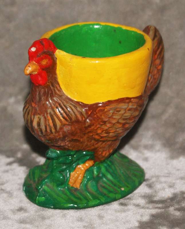 Brown ceramic chicken egg cup @@ CCRRAAZZYY R1 START