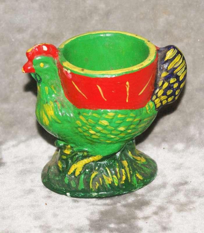 Green ceramic chicken egg cup @@ CCRRAAZZYY R1 START