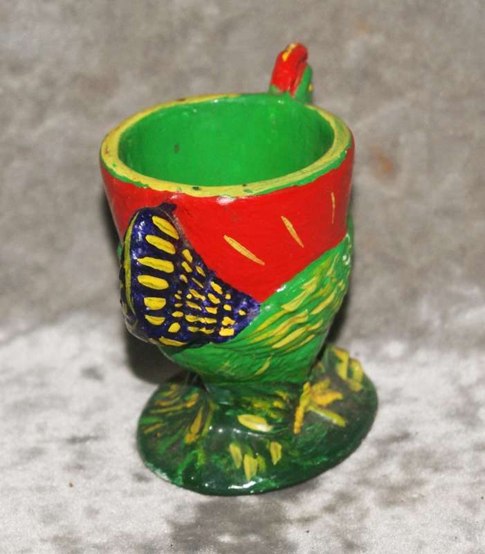 Green ceramic chicken egg cup @@ CCRRAAZZYY R1 START