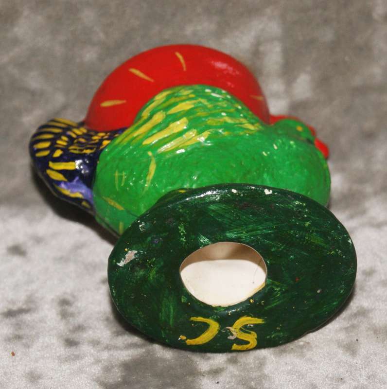Green ceramic chicken egg cup @@ CCRRAAZZYY R1 START