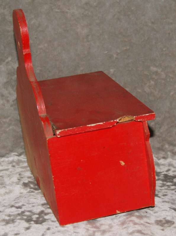 Vintage red wall mounted onion box @@ CCRRAAZZYY R1 START