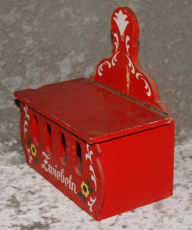 Vintage red wall mounted onion box @@ CCRRAAZZYY R1 START