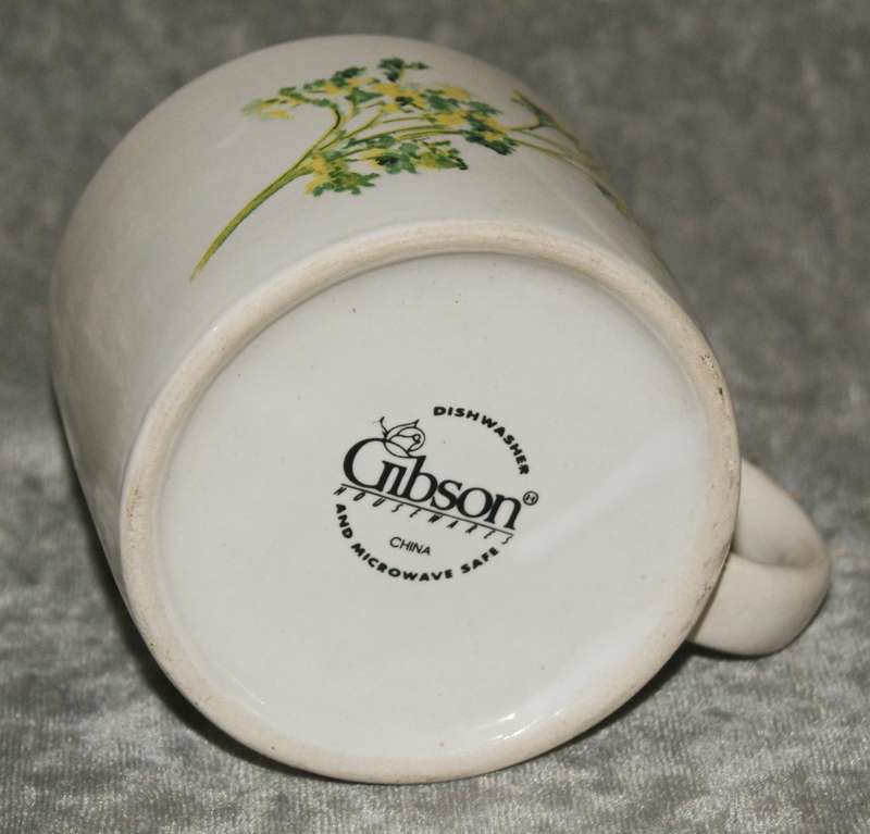 Gibson Housewares floral tea cup @ R1 start