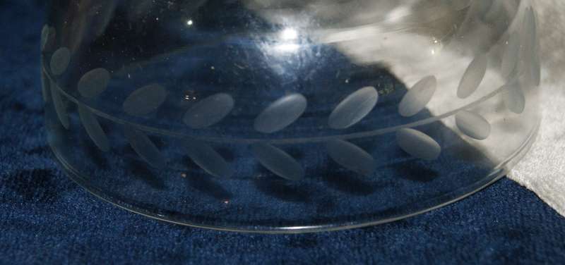 Hand cut glass dessert bowl @ R1 start