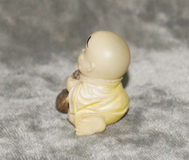 Weeping baby Buddha @ R1 start