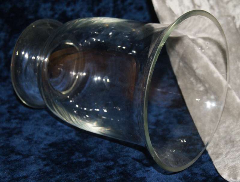 Glass vase @ R1 start