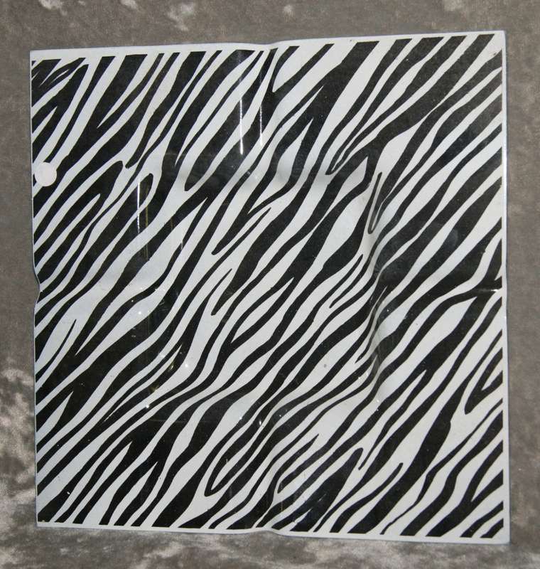 Art glass zebra pattern dish @ R1 start