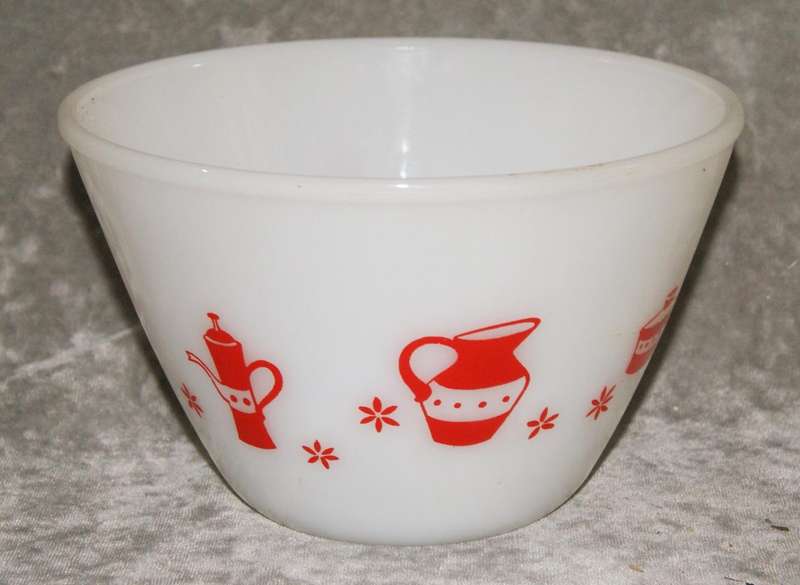Vintage milk glass kitchen bowl @ Crazy R1 start