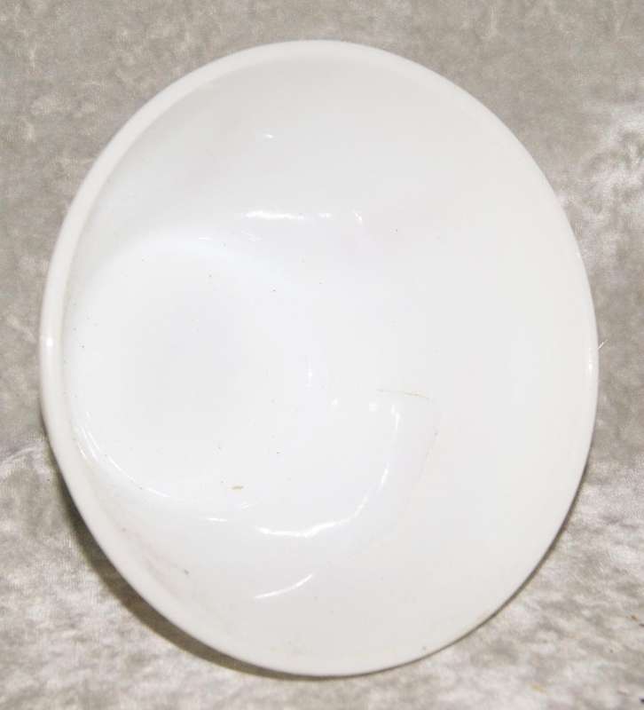 Vintage milk glass kitchen bowl @ Crazy R1 start