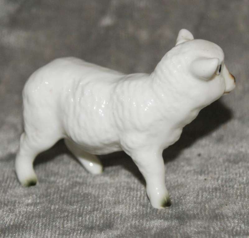 Vintage porcelain sheep @ Crazy R1 start