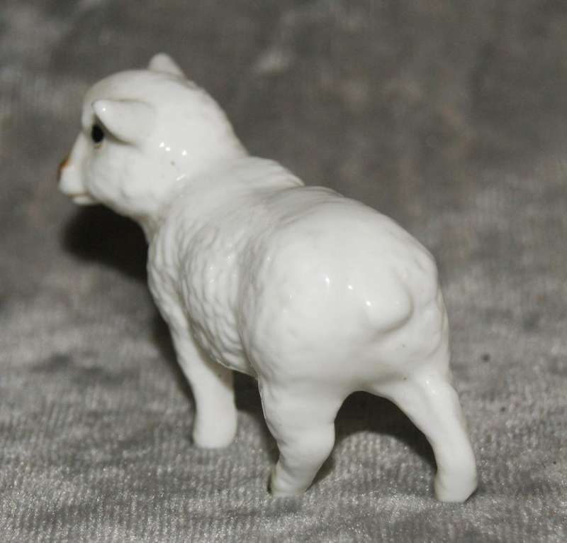 Vintage porcelain sheep @ Crazy R1 start