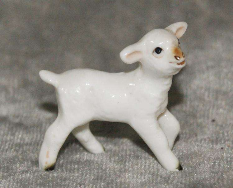 Vintage porcelain lamb @ Crazy R1 start
