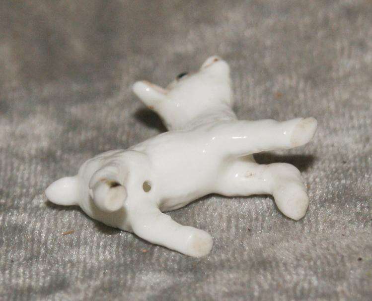 Vintage porcelain lamb @ Crazy R1 start