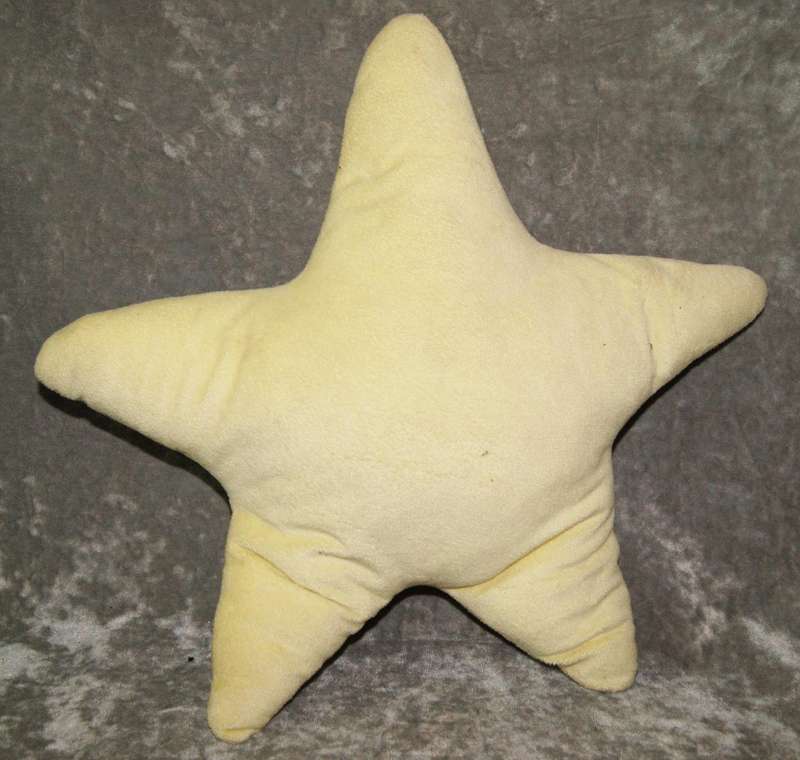 Plush  yellow star pillow @ Crazy R1 start
