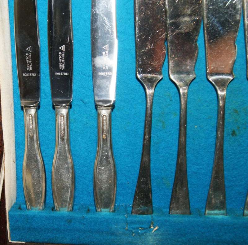 47 Piece silver plated harlequin cutlery set in wooden canteen @ Crazy R1 start