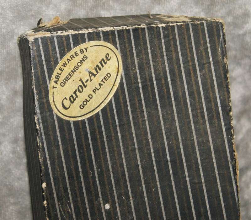 Greensons 24kt gold plated "Carol Anne" pattern cake lifter @ Crazy R1 start