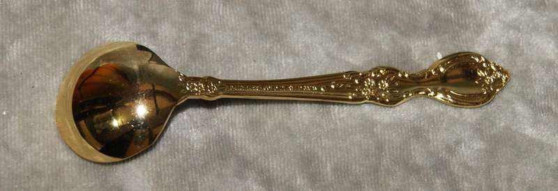 Greensons 24kt gold plated "Carol Anne" pattern sugar spoon @ Crazy R1 start