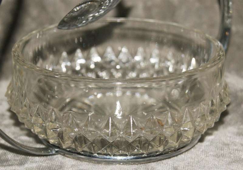 Silver plated and moulded glass sugar bowl with spoon @ Crazy R1 start