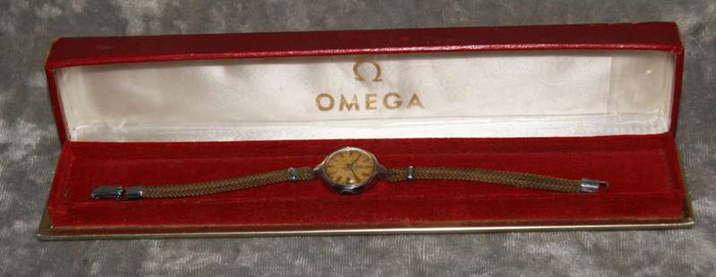 Ladies Omega cocktail watch with original strap in original box (untested) @ Crazy R1 start