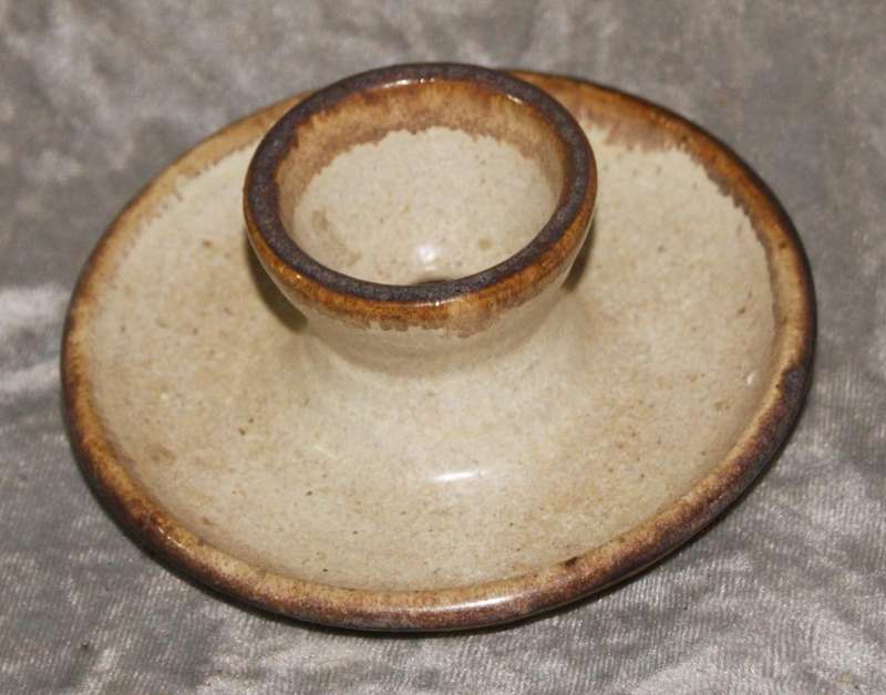 Vintage Eaton pottery egg cup @ Crazy R1 start