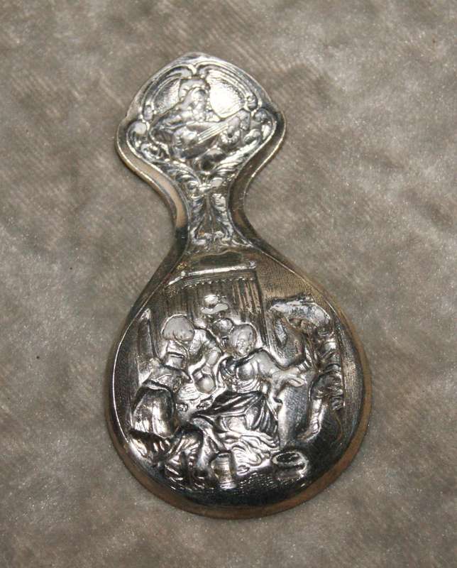 Vintage high relief EPNS Holland sugar spoon @ crazy R1 start