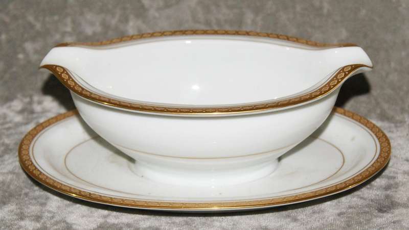 Vintage Noritake Richmond pattern gravy boat @ crazy R1 start