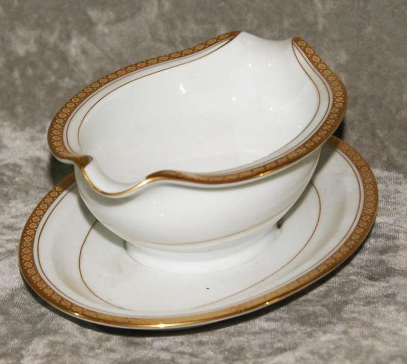 Vintage Noritake Richmond pattern gravy boat @ crazy R1 start