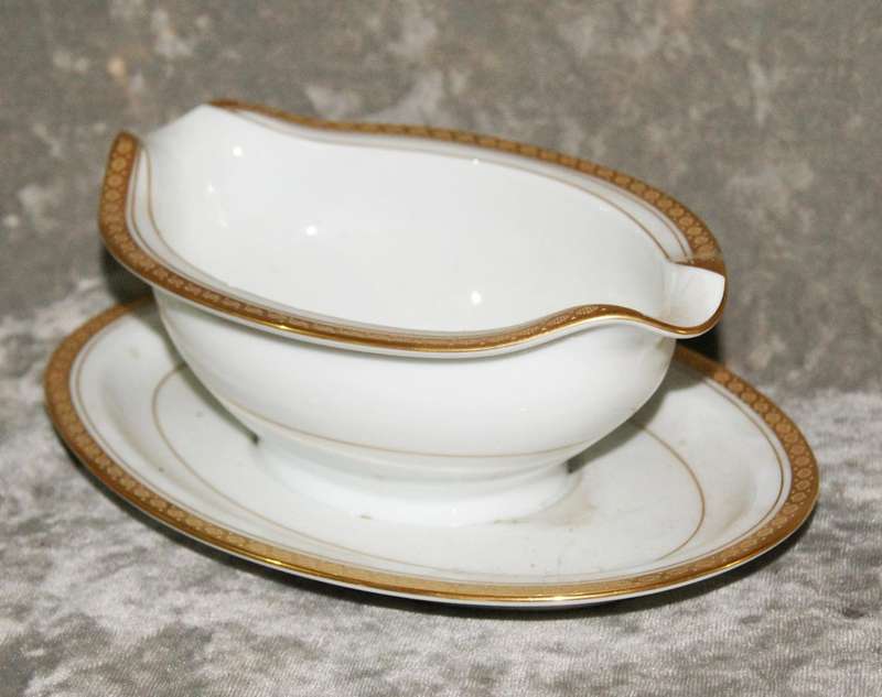 Vintage Noritake Richmond pattern gravy boat @ crazy R1 start