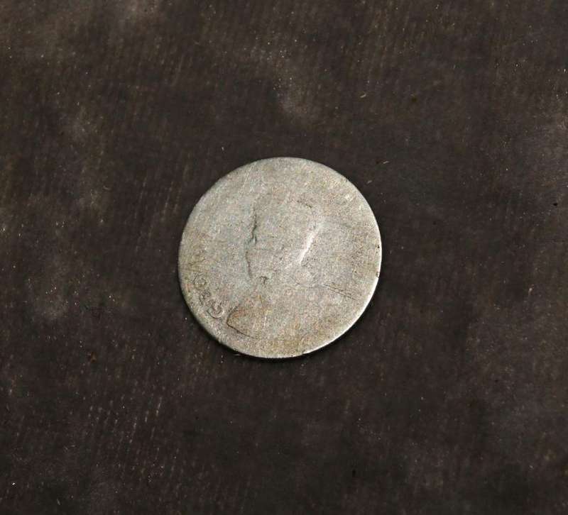 1932 Union of South Africa 6d (six Pence) 80% silver @ crazy R1 start