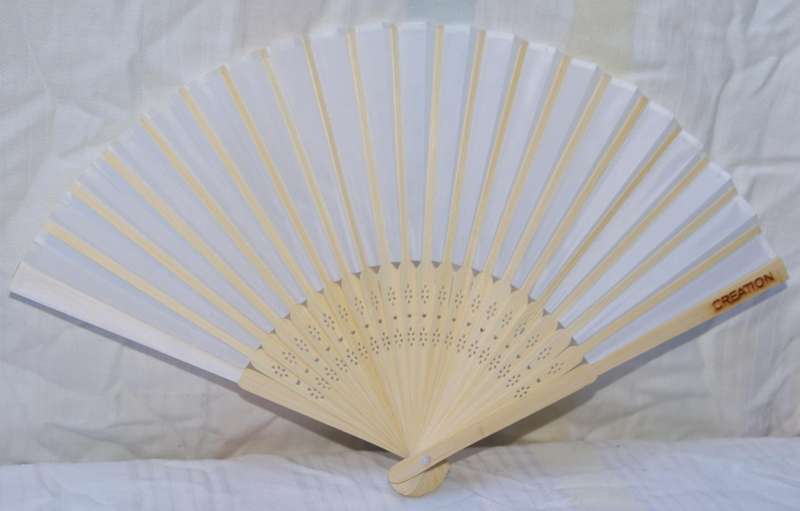 Bamboo hand fan @ crazy R1 start