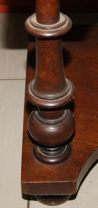 Victorian Burl Walnut Davenport desk