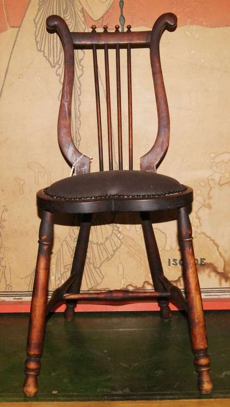 Late Victorian / Early Edwardian Mahogany Lyre-Back Chair with Leather Seat